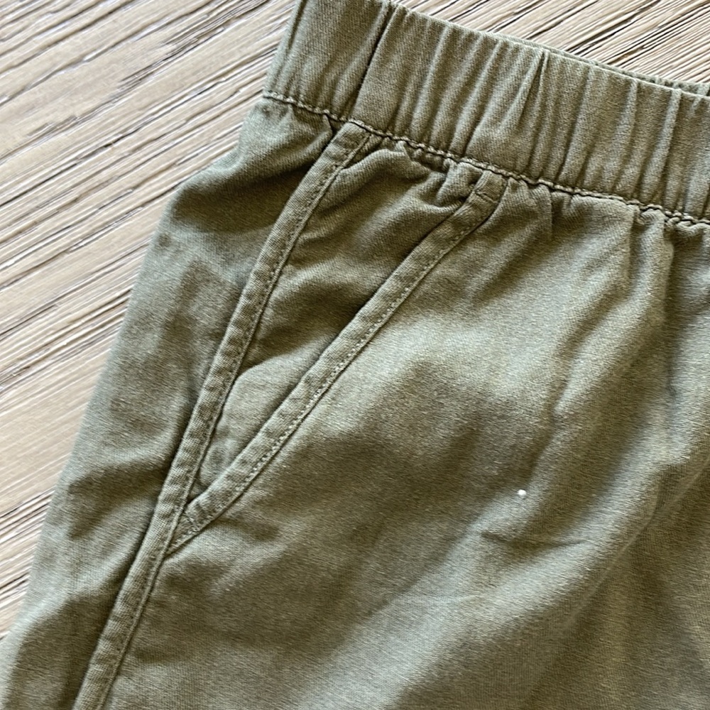 Madewell, Olive Green Women's Shorts, Waist across 17” elastic waist - Picture 2 of 5
